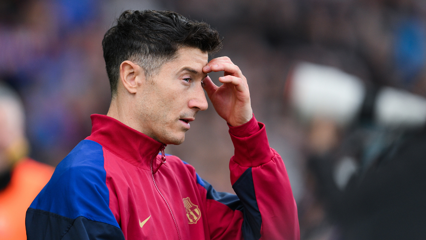 Robert Lewandowski dołącza do FC Barcelona i po raz pierwszy w historii awansuje do ćwierćfinału Ligi Mistrzów